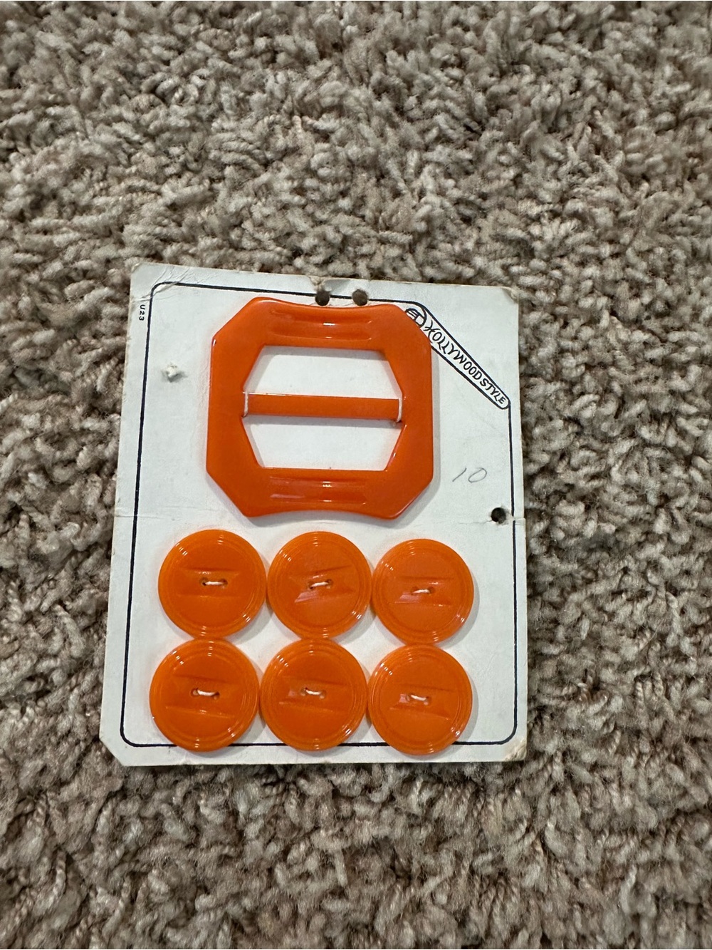 Vintage Orange Plastic Buckle & Button Set Hollywood original cardboard set